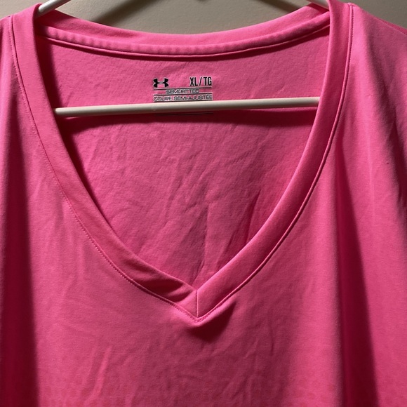 🌺4/25 UNDER ARMOUR SEMI FITTED T - Shirt Size XL - Picture 4 of 6